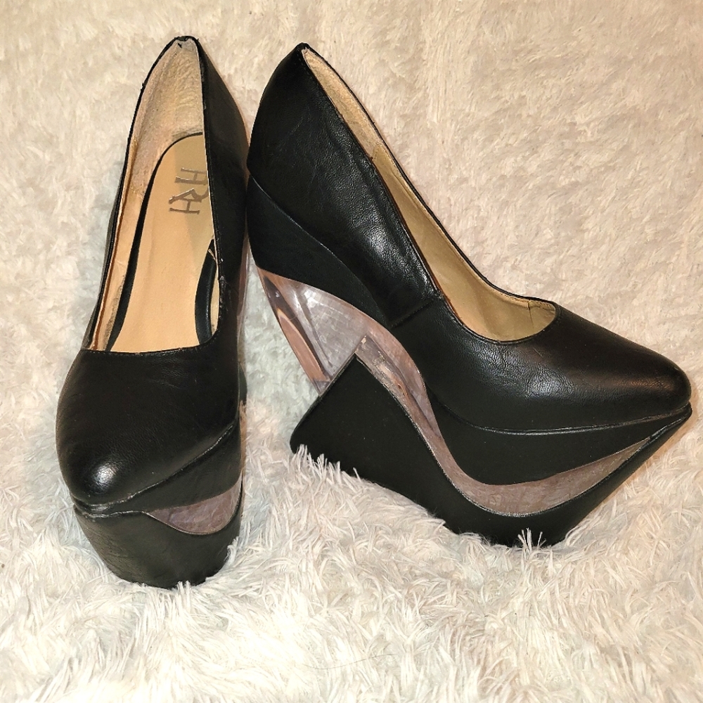 Ecentric Platform wedged heels